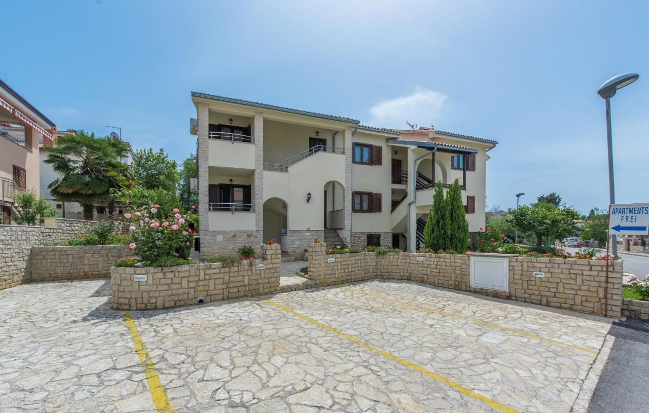 Apartmani Lorena Poreč Exterior foto